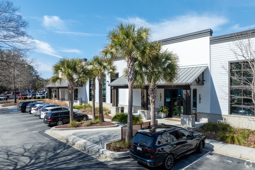 Primary Photo Of 774 S Shelmore Blvd, Mount Pleasant Unknown For Lease