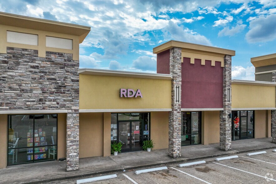 More Photos Of 3400-3502 S Broadway, Tyler Unknown For Lease