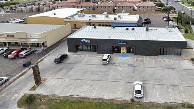 More Photos Of 1401 Jacaman Rd, Laredo General Retail For Lease
