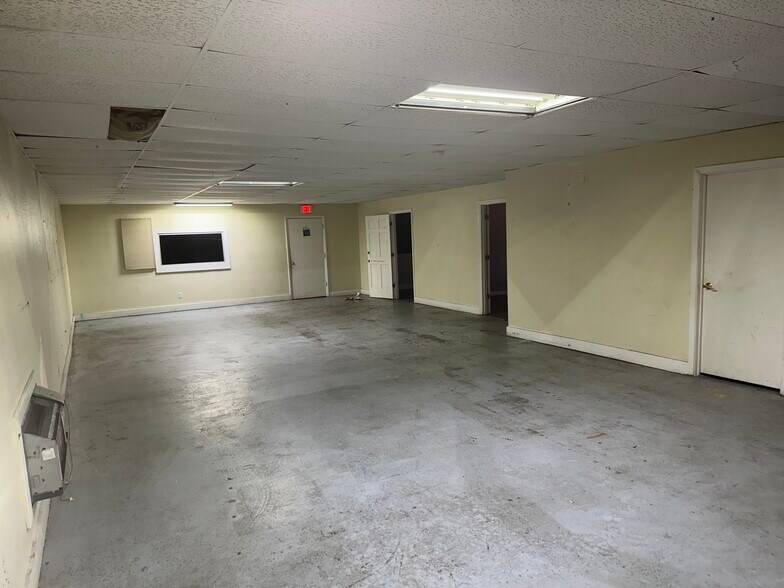 More Photos Of 2211 Windsor St, Chattanooga Service For Sale