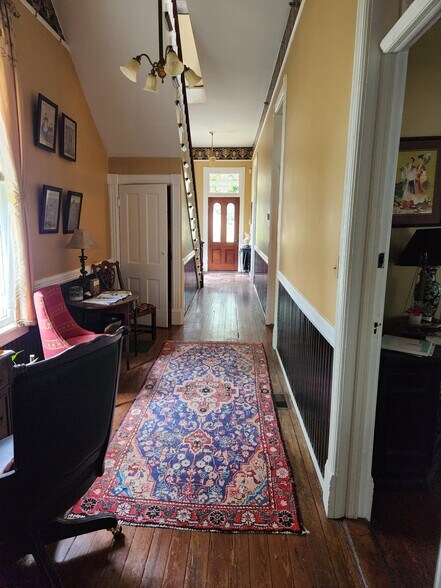 More Photos Of 1711 Reynolds St, Brunswick Office For Sale