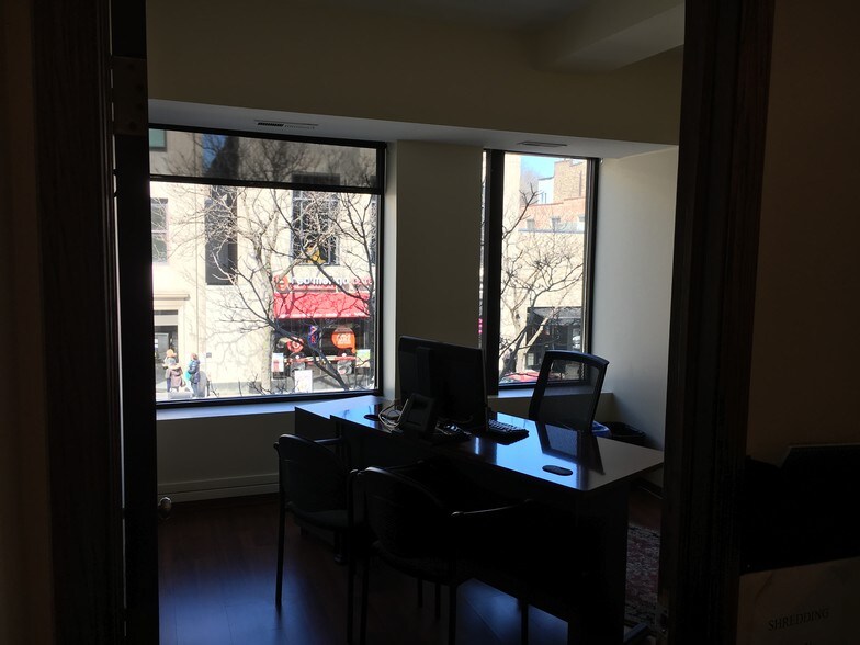 More Photos Of 134-138 N Marion St, Oak Park Storefront Retail Office For Lease