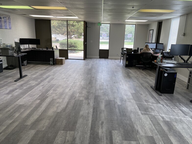 More Photos Of 4775 Paris St, Denver Warehouse For Sale