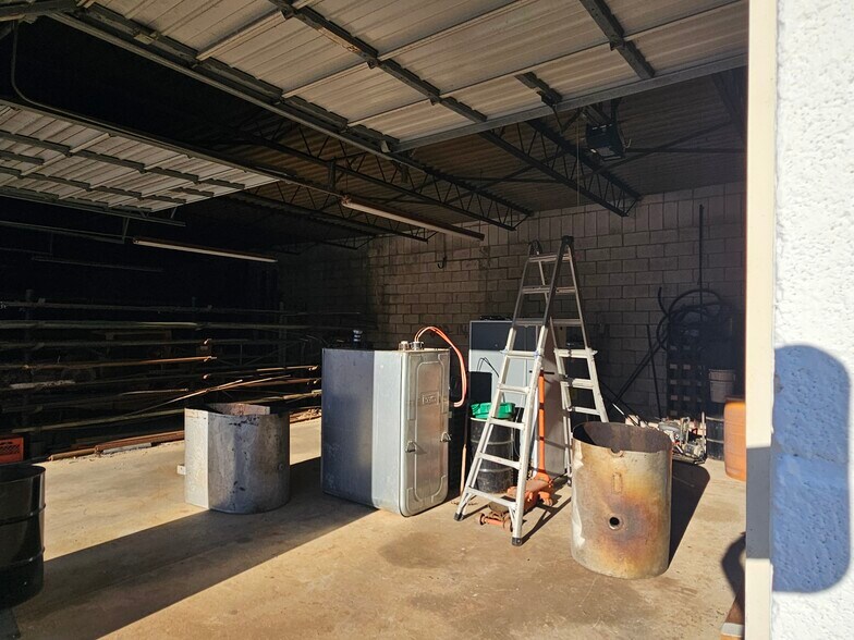 More Photos Of 173 Water St, Bridgeton Warehouse For Sale