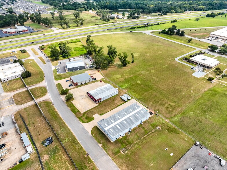 More Photos Of 285 Kershaw Industrial Blvd, Montgomery Warehouse For Sale