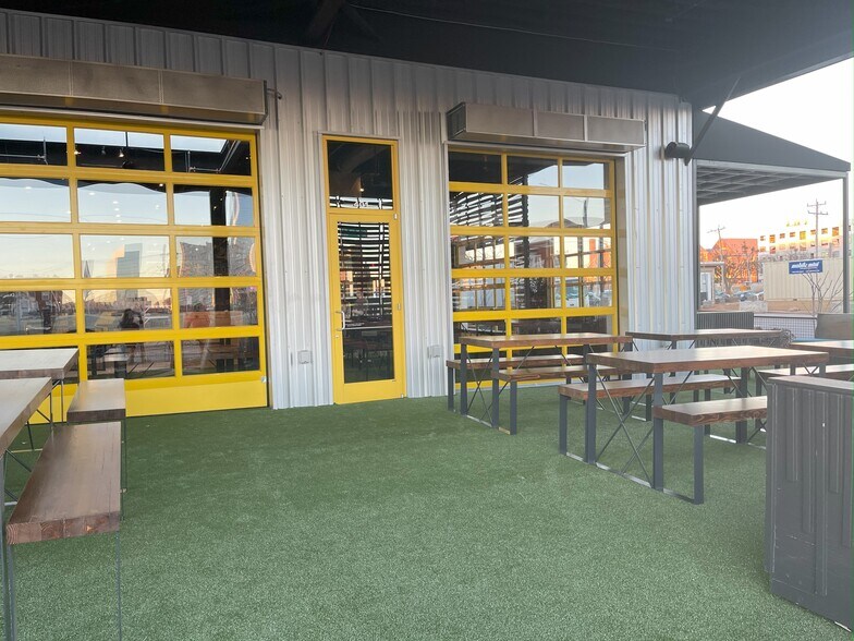 More Photos Of 401 NW 10th St, Oklahoma City Restaurant For Lease