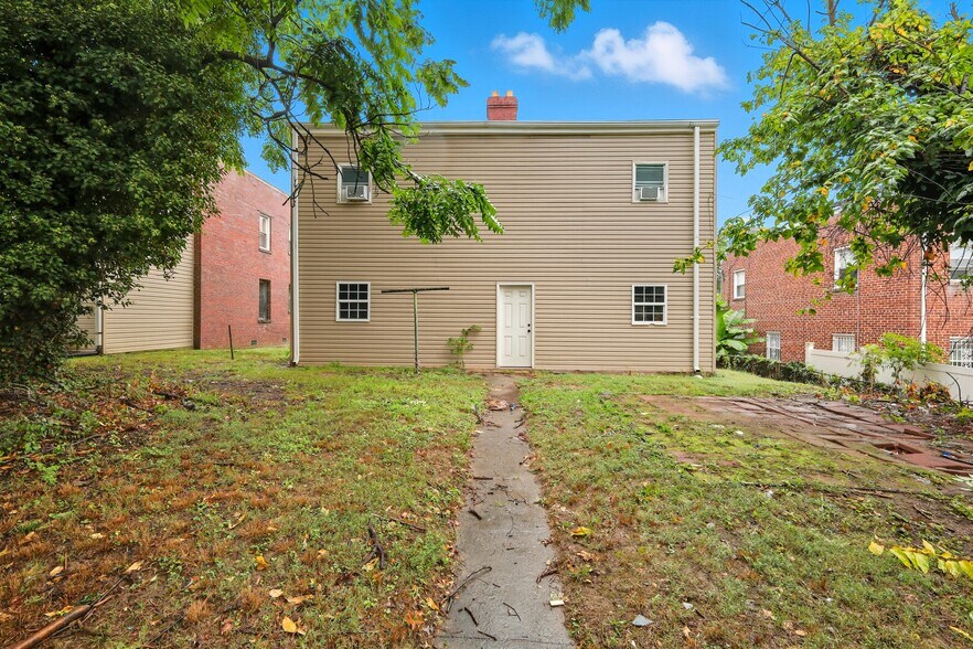 More Photos Of 3919 R St SE, Washington Apartments For Sale