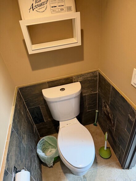 More Photos Of 23291 Ventura Blvd, Woodland Hills Loft Creative Space For Lease