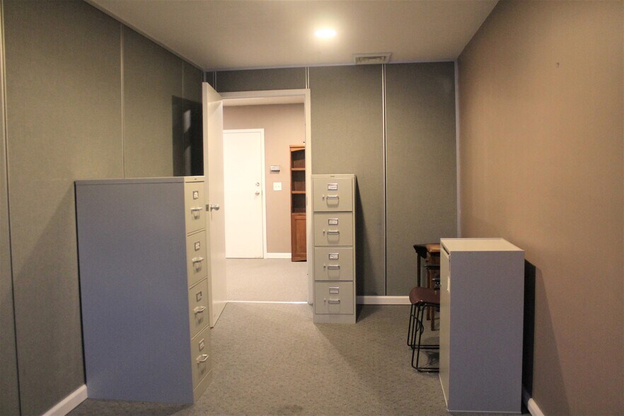 More Photos Of 87 S Main St, Newtown Office For Sale