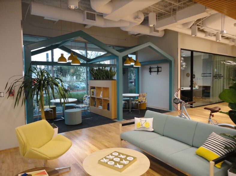 More Photos Of 17875 Von Karman, Irvine Coworking Space