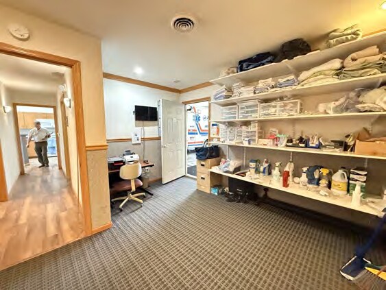 More Photos Of 245 Clarmar Dr, Sun Prairie Flex For Sale