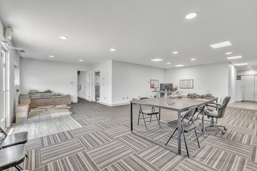 More Photos Of 2128 E Bijou St, Colorado Springs Freestanding For Lease