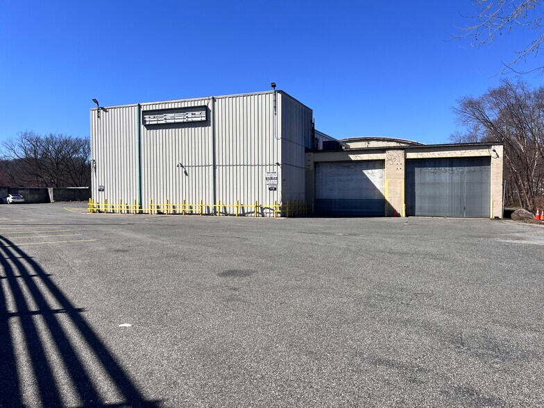 More Photos Of 75 Tuckahoe Rd, Yonkers Manufacturing For Sale