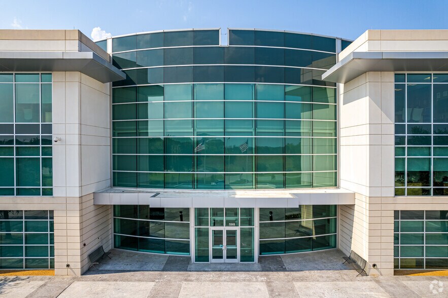 More Photos Of 5501 Headquarters Dr, Plano Office For Lease