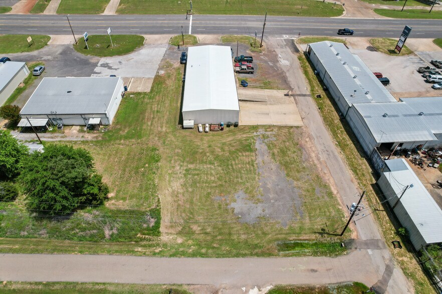More Photos Of 1416 Linda Dr, Daingerfield Auto Repair For Sale