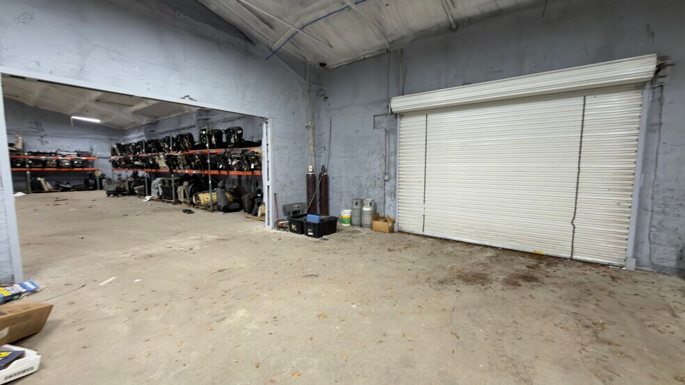 More Photos Of 2800 Delano St, Pensacola Warehouse For Lease