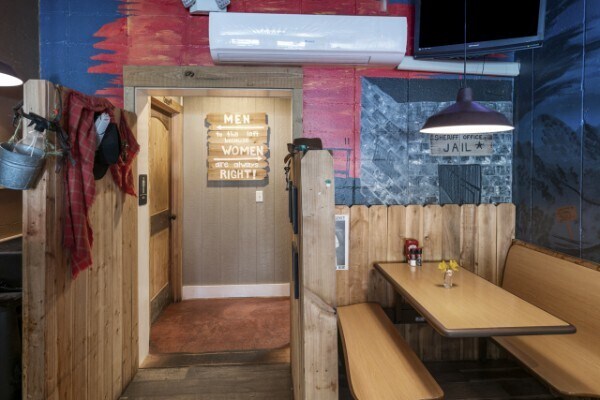 More Photos Of 601 N 1st St, Pulaski Restaurant For Sale