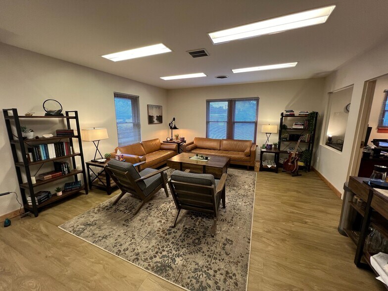 More Photos Of 711 N Cascade Ave, Colorado Springs Office For Lease