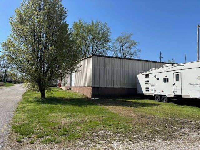 More Photos Of 702 S 7th St, Boonville Warehouse For Sale
