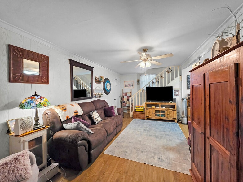 More Photos Of 617 Main St, Liberty Storefront Retail Office For Sale