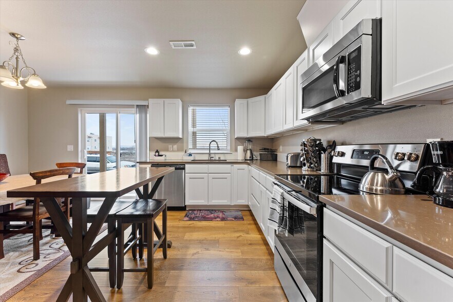 More Photos Of 2729 W Marina Dr, Moses Lake Apartments For Sale