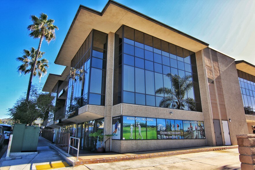 More Photos Of 565 Pearl St, La Jolla Office For Lease