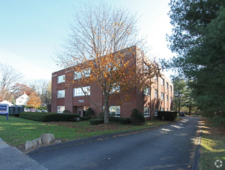 More Photos Of 750 Old Main St, Rocky Hill Medical For Sale