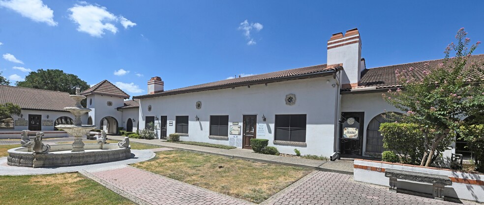 More Photos Of 8201-8241 Fredericksburg Rd, San Antonio Medical For Sale