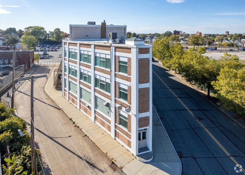 More Photos Of 1144 Eddy St, Providence Office For Sale