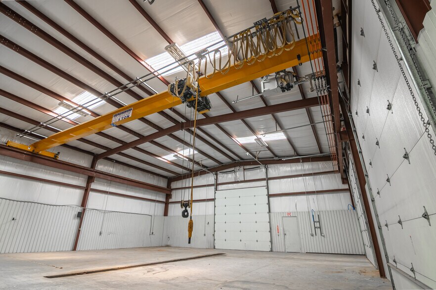 More Photos Of 10691 W Murphy St, Odessa Industrial For Lease