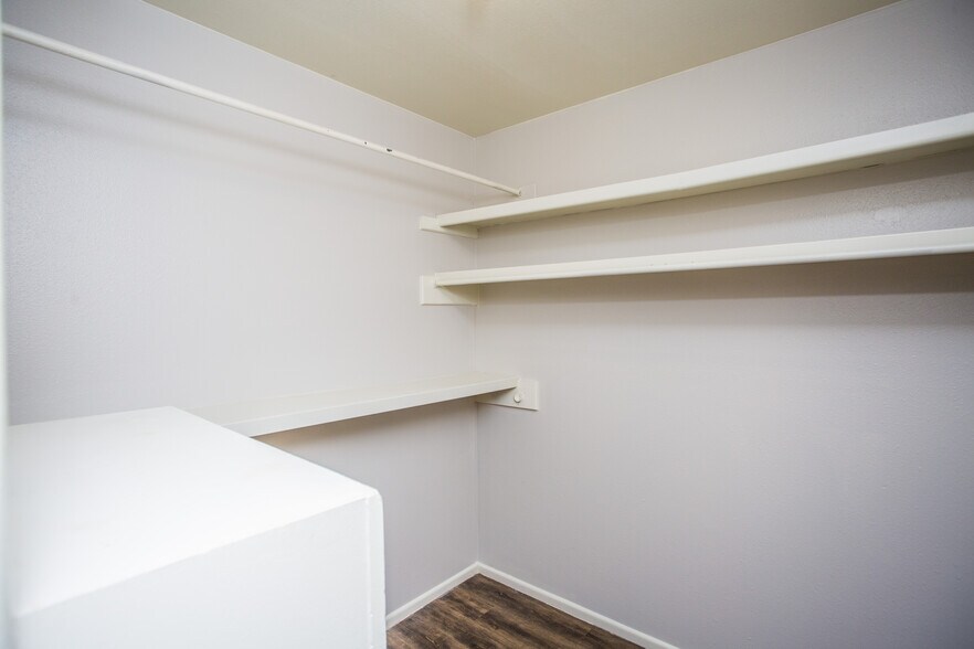 More Photos Of 7410 Quaker Ave, Lubbock Apartments For Sale