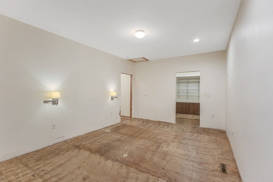 More Photos Of 226 Hawley Ave, Syracuse Freestanding For Sale