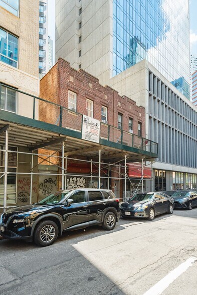 More Photos Of , Long Island City General Retail For Sale