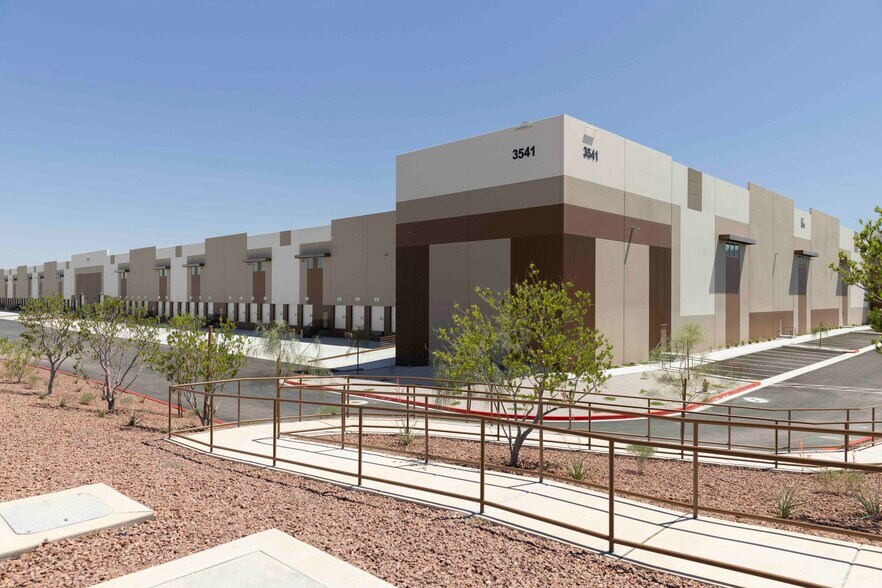 More Photos Of Volunteer & Paradise, Henderson Unknown For Lease