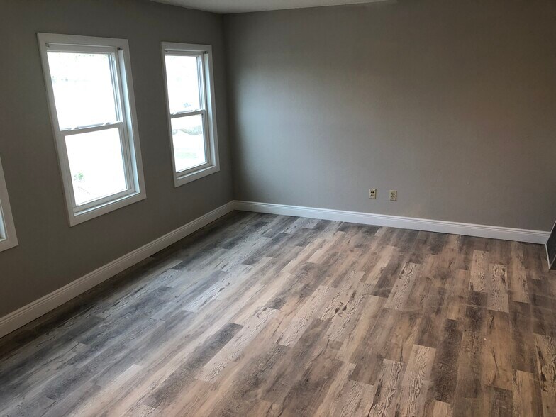 More Photos Of 496 Delaney Ave, Orlando Office For Lease