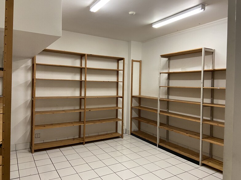 More Photos Of 4446 Main St, Snyder Storefront Retail Office For Lease