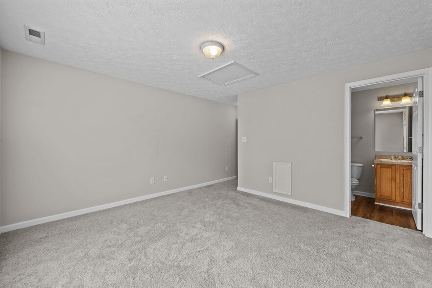 More Photos Of 624 S Williamson Ave, Elon Apartments For Sale