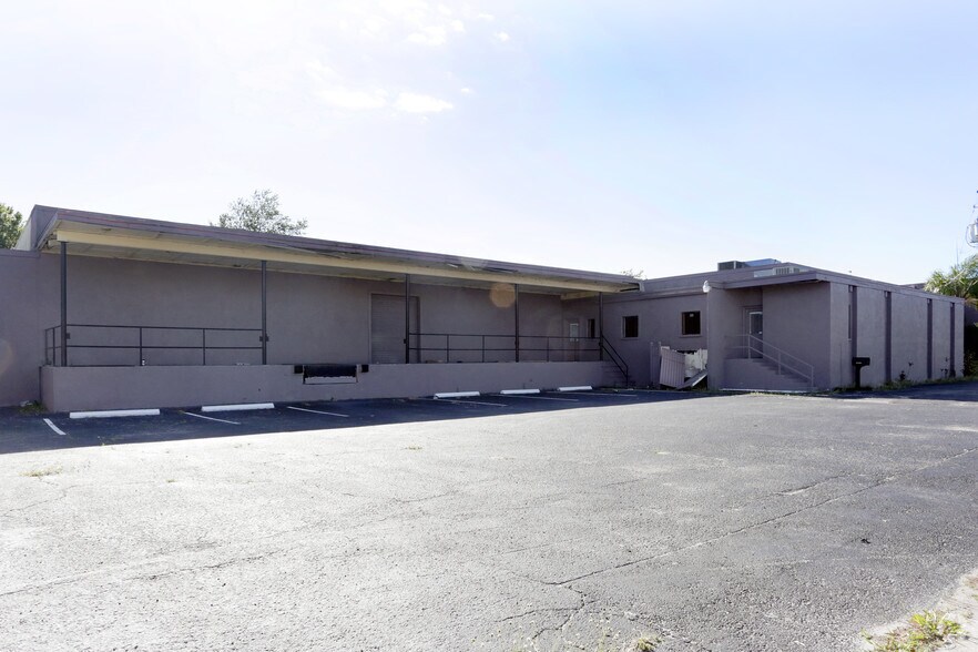 More Photos Of 15445 N Nebraska Ave, Lutz Warehouse For Lease