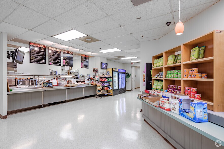 More Photos Of 1801 Research Blvd, Rockville Unknown For Lease