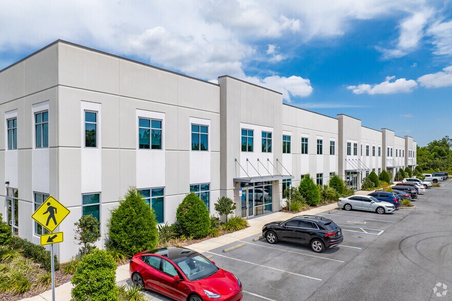 Primary Photo Of 2500 Lakepointe Pky, Odessa Warehouse For Lease