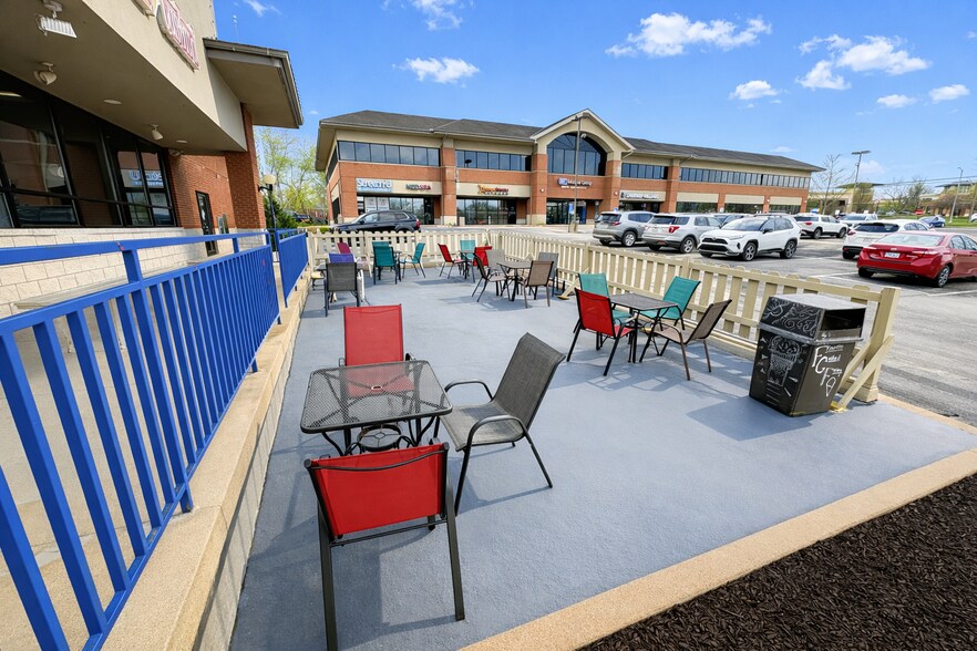 More Photos Of 9420-9450 Manchester Rd, Saint Louis Storefront Retail Office For Lease