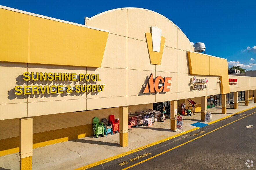 More Photos Of 18407-18489 N Us Highway 41, Lutz Unknown For Lease