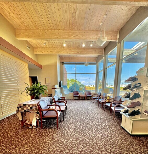 More Photos Of 1239 E 4th Street Rd, Seymour Office For Lease