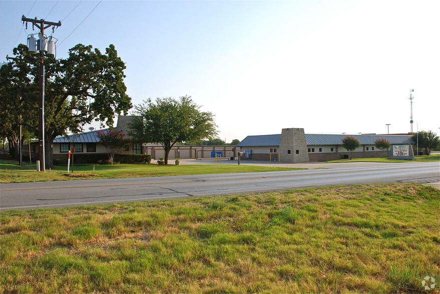 More Photos Of 3701 FM 2181, Corinth Self Storage For Lease