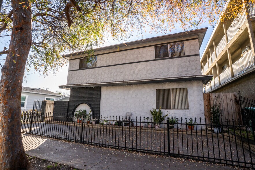 More Photos Of 1123 Ohio Ave, Long Beach Multifamily For Sale