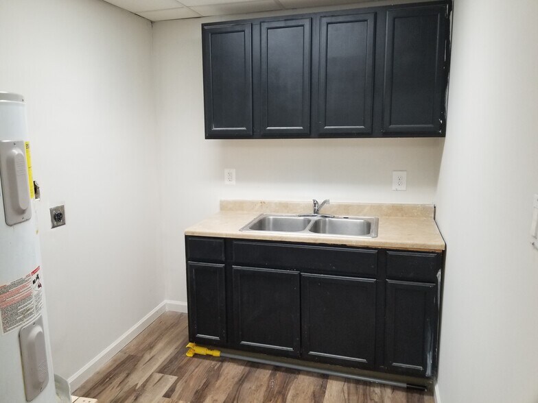 More Photos Of 4700 Stamp Rd, Marlow Heights General Retail For Lease