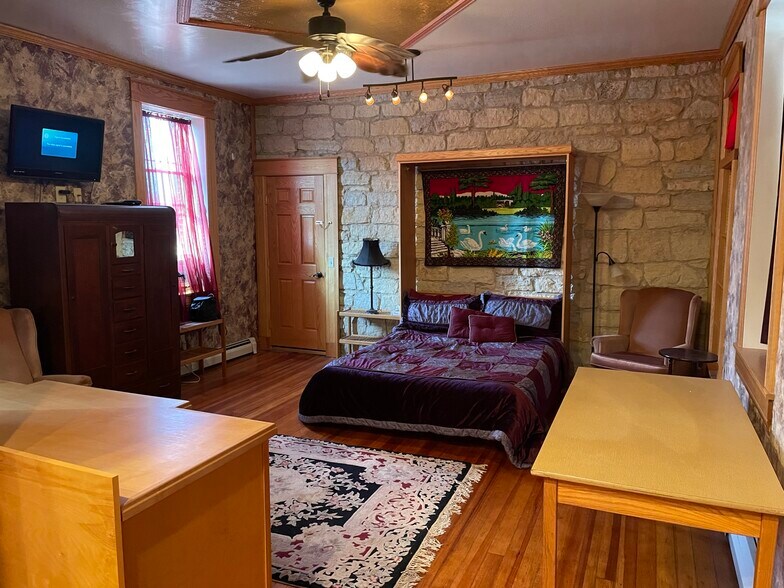 More Photos Of 302-304 S River Park Dr, Guttenberg Apartments For Sale