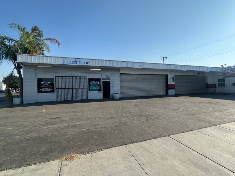 More Photos Of 1330 23rd St, Bakersfield Auto Repair For Sale