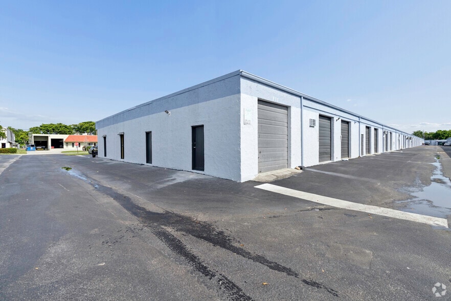 More Photos Of 2020 W McNab Rd, Fort Lauderdale Unknown For Lease