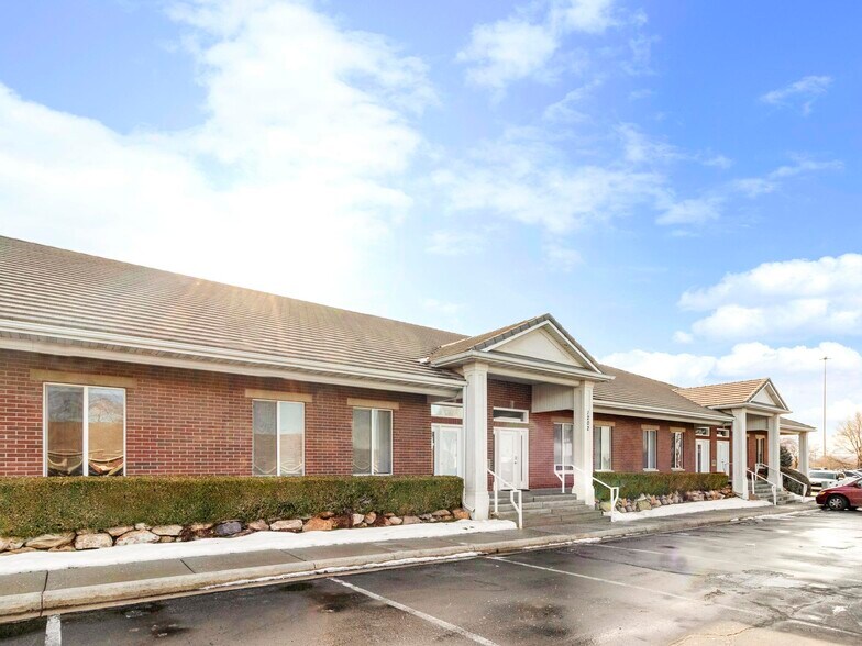 More Photos Of 11576 S State St, Draper Medical For Lease